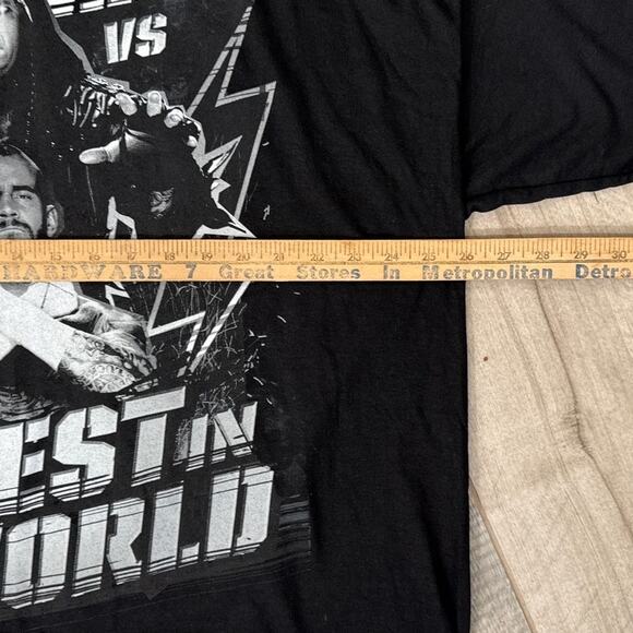 WWE Officially Licensed CM Punk vs The Undertaker WrestleMania 29 Mens Size 3XL - Picture 4 of 7
